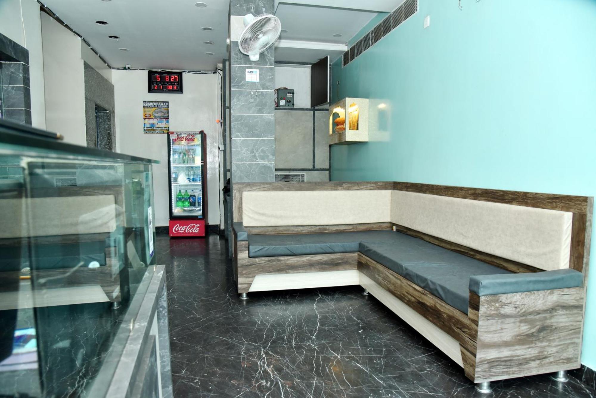 Hotel Midtown & Restaurant Jhunjhunu Esterno foto