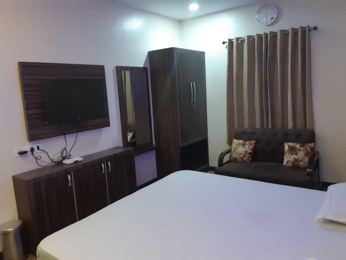 Hotel Midtown & Restaurant Jhunjhunu Esterno foto