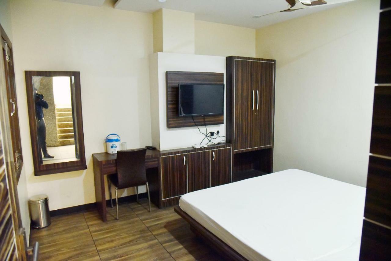 Hotel Midtown & Restaurant Jhunjhunu Esterno foto